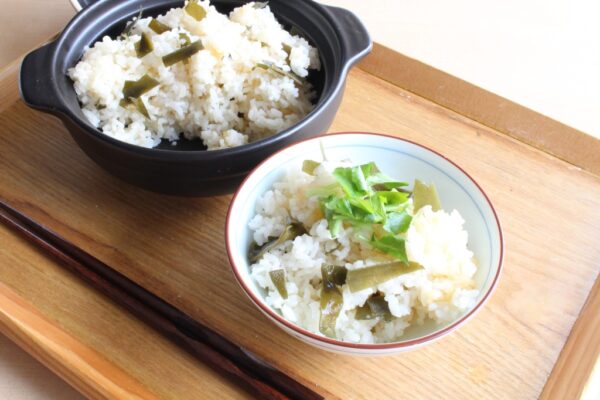 〈おしゃぶり昆布の耳〉炊き込みごはん