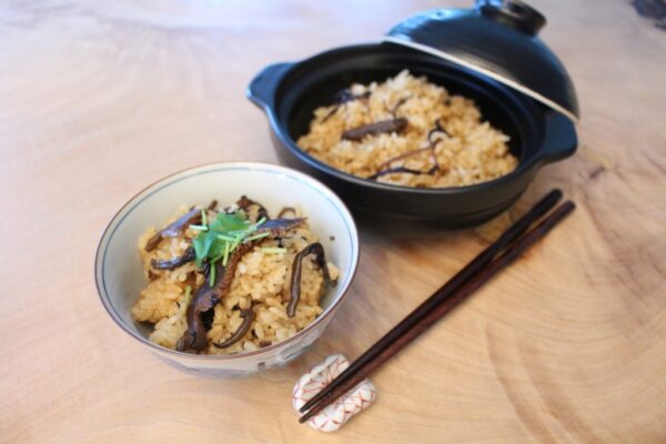 〈椎茸しぐれ〉炊き込みご飯