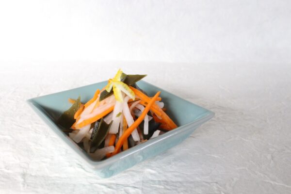 〈おしゃぶり昆布の耳〉簡単紅白なます